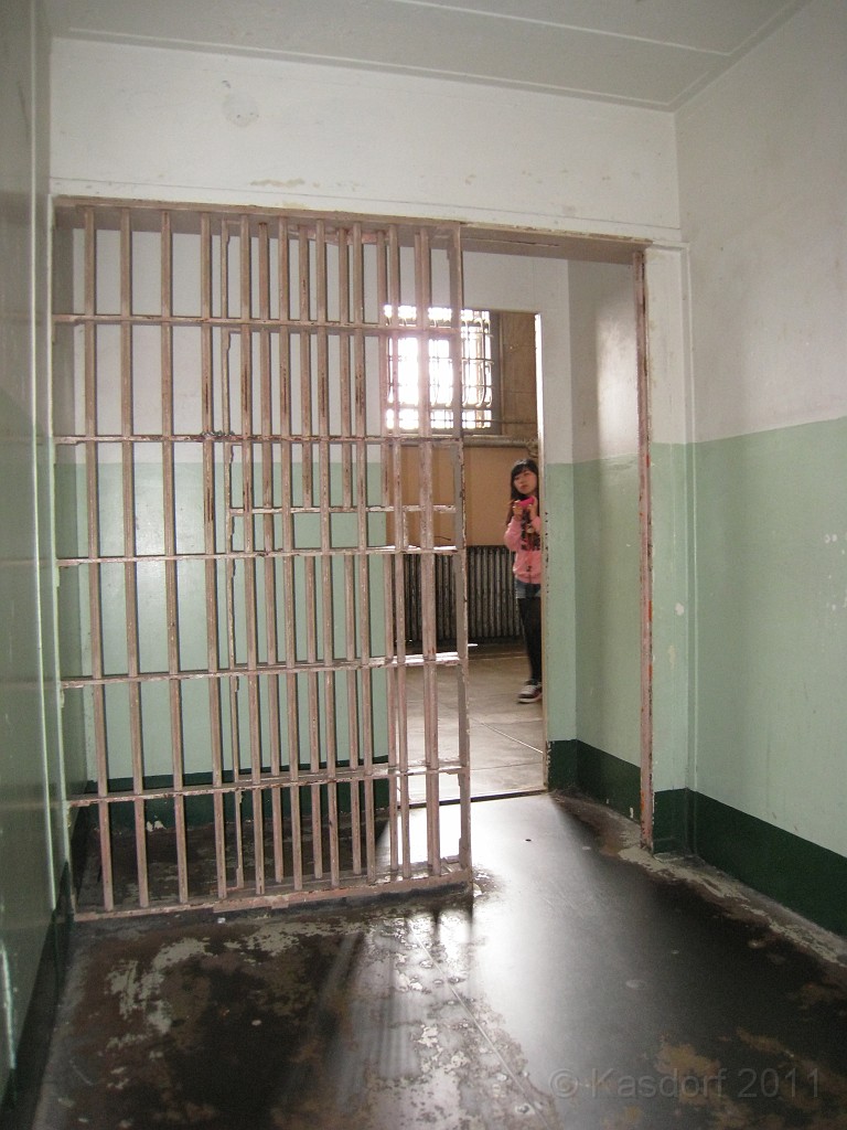 2011 Bay 2 Breakers Saturday 0605.JPG - I was able to participate in the 2011, 100th anniversary of the San Francisco Bay to Breakers 12K race. A great weekend for sight seeing and racing.